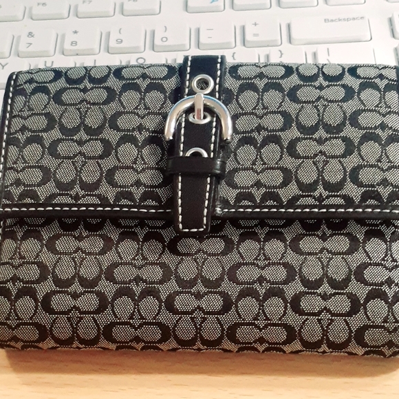 authentic coach wallet